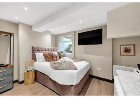 Serene Bliss: Perfect Studio For 2